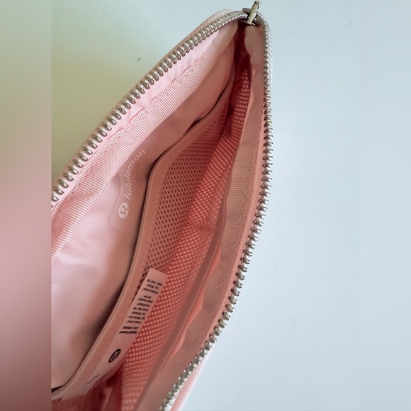 Lululemon Everywhere Belt Bag 1L Wordmark Pink Mist/Silver/White Opal Fanny Pack - Picture 10 of 16